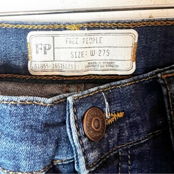 SZ 27 S Free People Jeans ankle length Distressed Knee Jeans 61855 16515125 - Picture 7 of 9